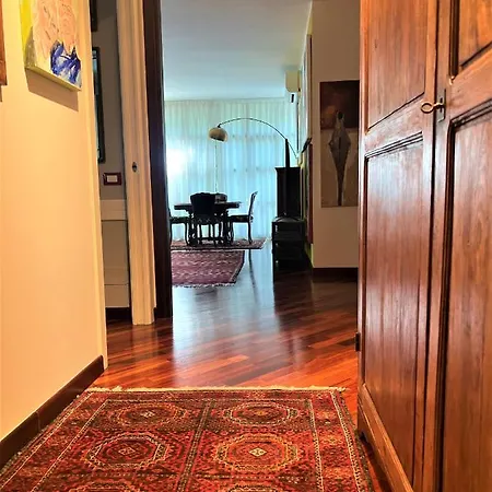 Apartment Casa In Prato